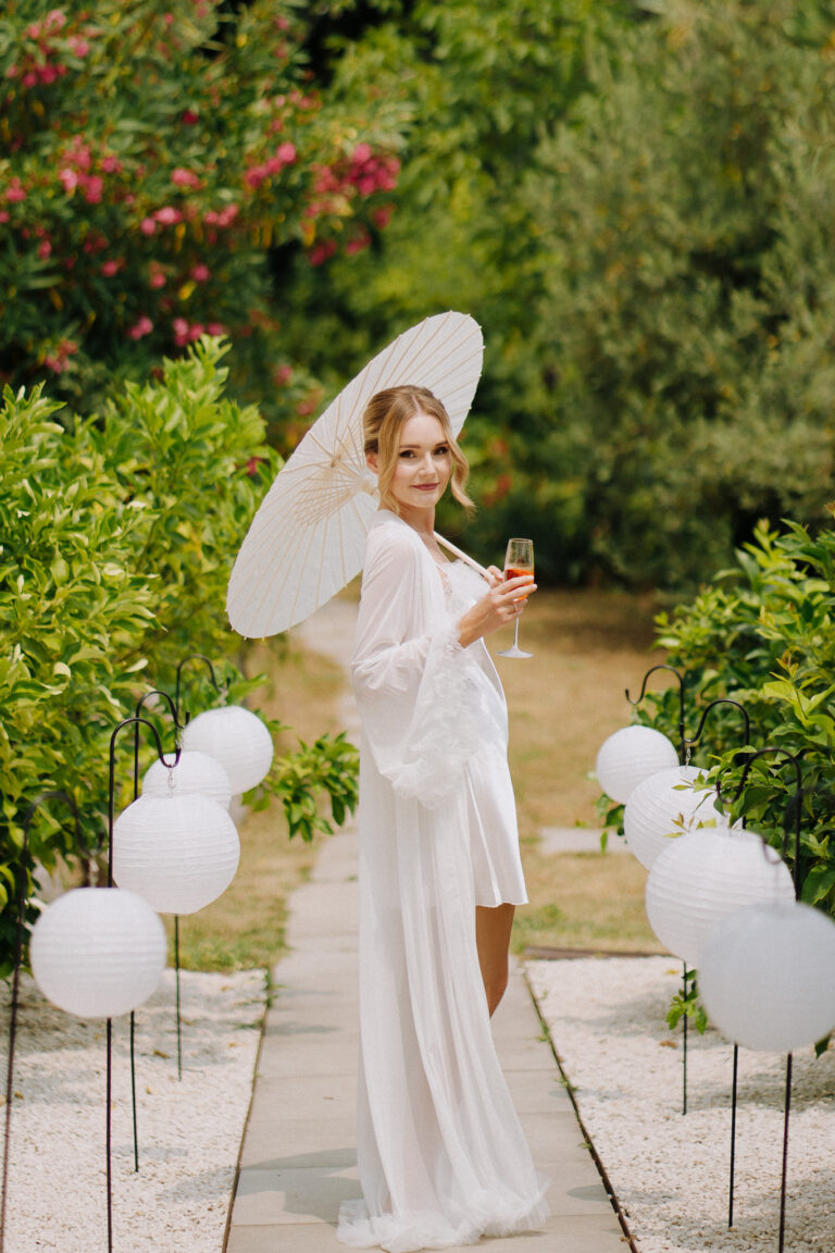 bridal portrait outdoors, Lake Garda