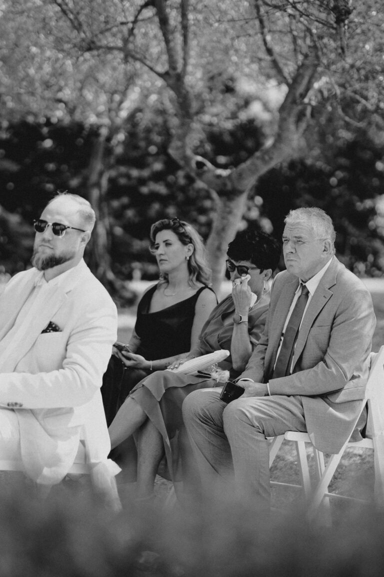 Black and white guest moment during the wedding day