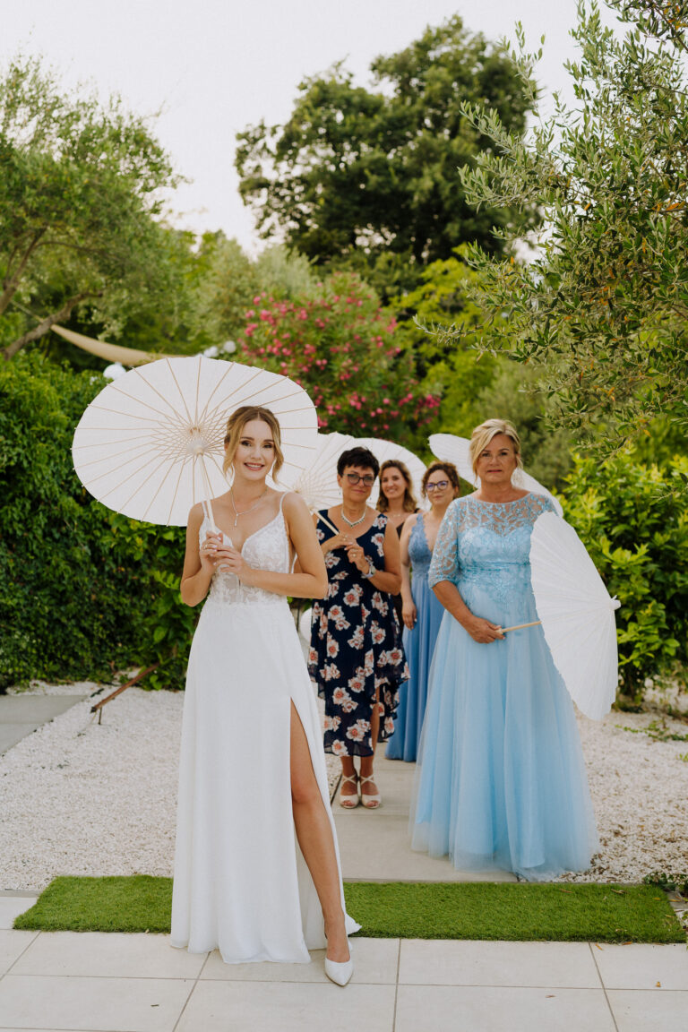 Bride and bridesmades at the villa Lake Garda