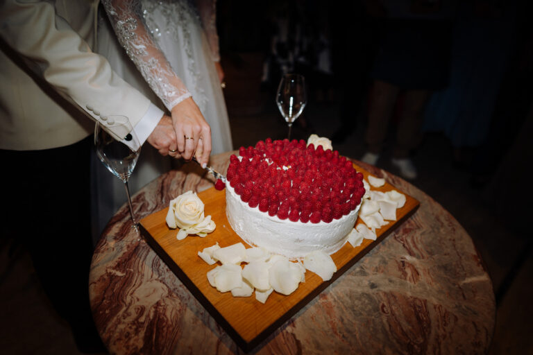 Close-up of the wedding cake at Six Senses Rome, elegant dessert detail.