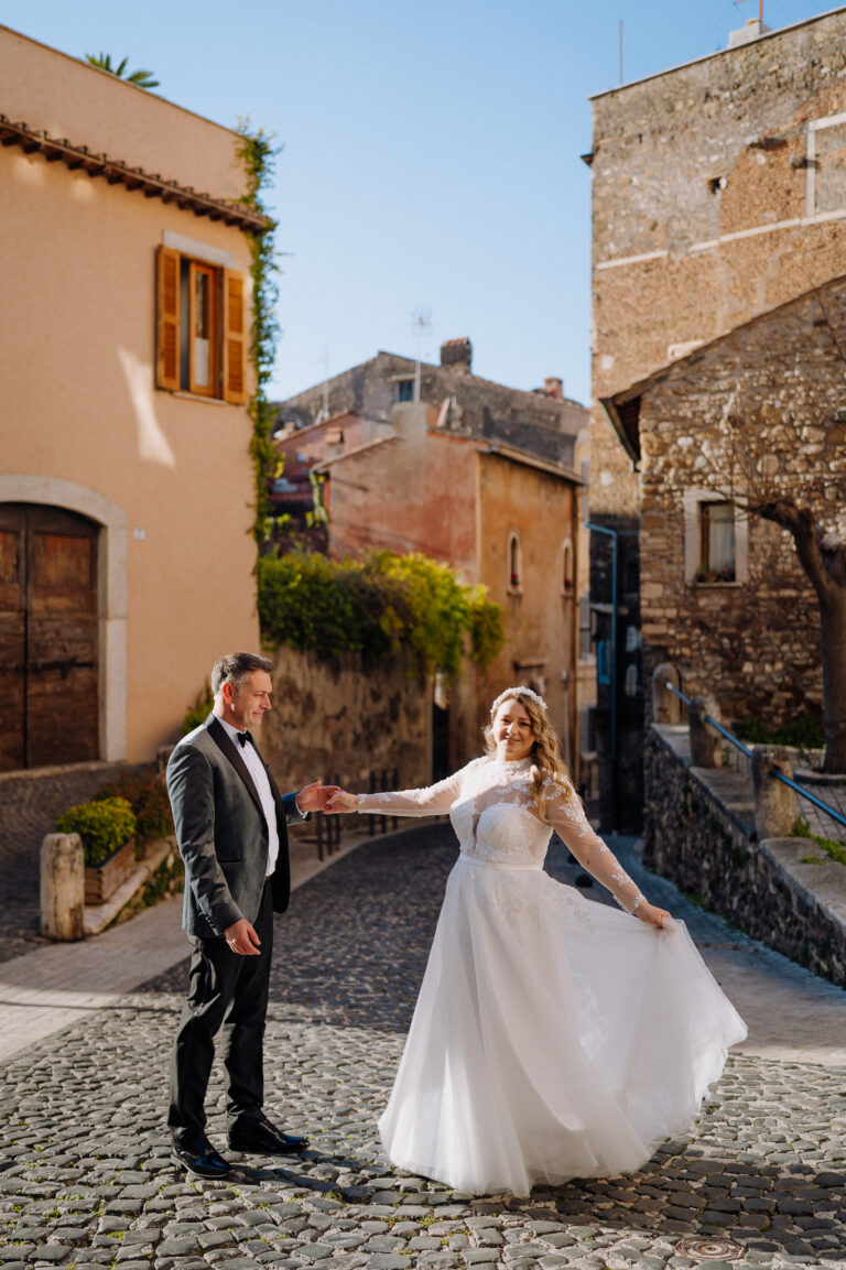 Bride and groom portrait in Tivoli, Italy, classic and timeless composition.