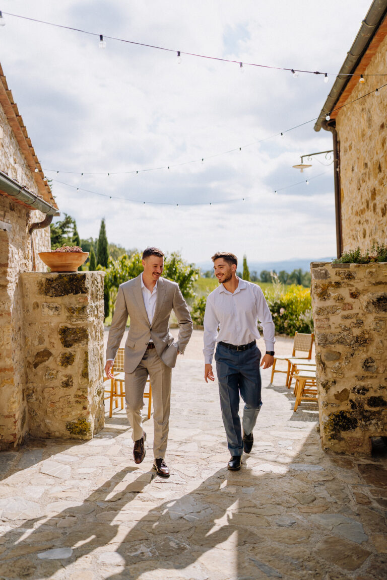 groom and groomsman in podere ferrale
